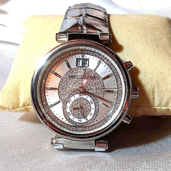 Michael Kors Accessories - Michael Kors Silver Metallic watch
